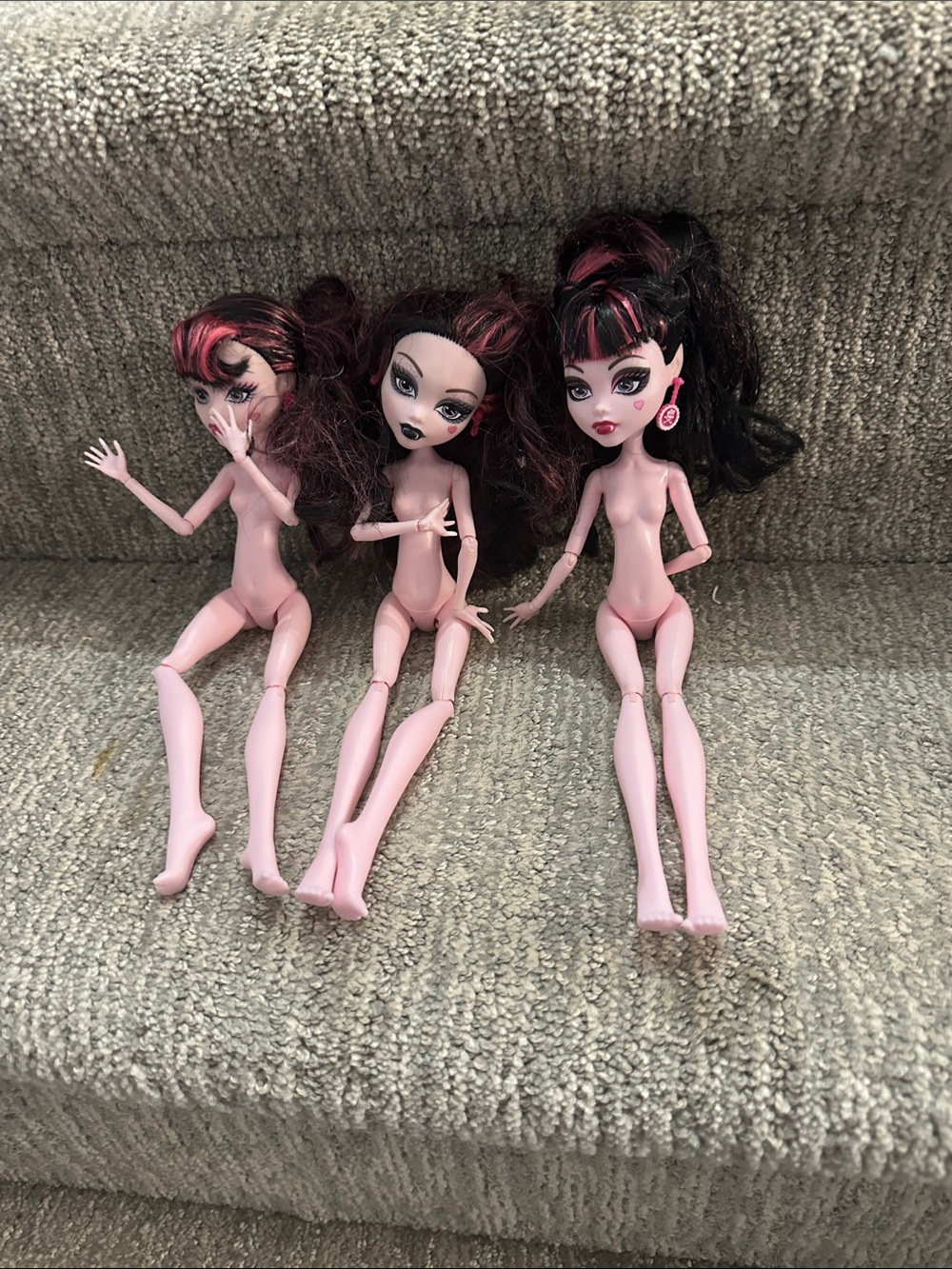 Lot of three naked monster high dolls